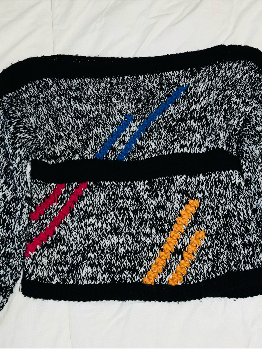 Liz Claiborne Vintage Black & White Marled Women’s Sweater with Color Accent - Picture 2 of 9